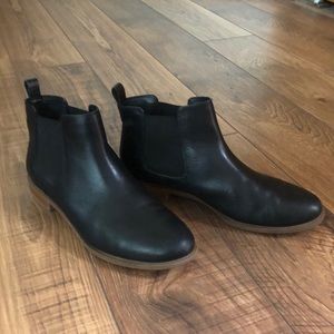 Clarks Chelsea Black Leather Ankle Boot